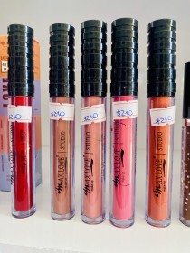 Labiales Max love Studio